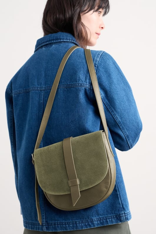 bellevalia läder kors kropp bag