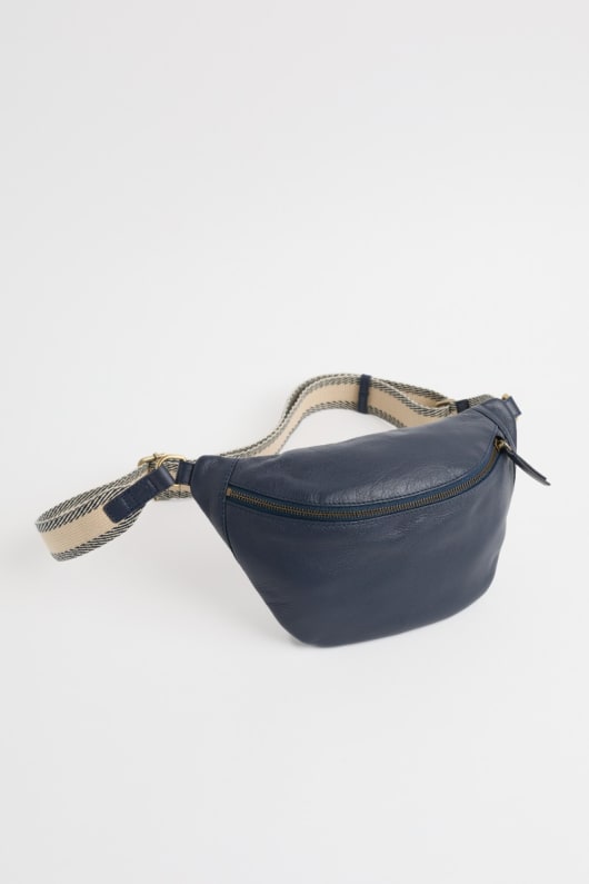 wyllow läder crossbody väska