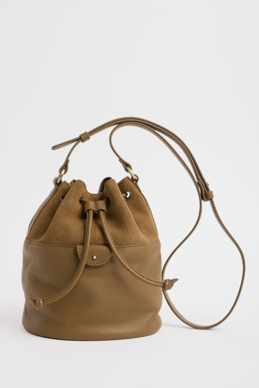 mor tide mocka och läder bucket bag