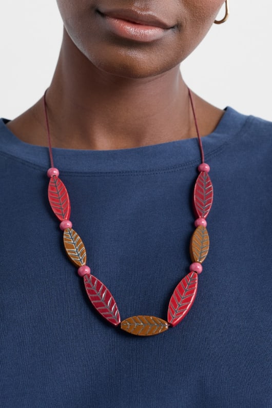 charmör keramiska blad halsband