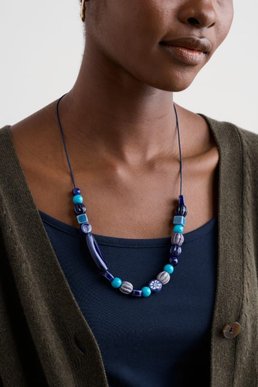 tira keramikpärla halsband