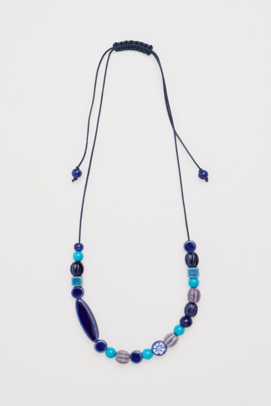 tira keramikpärla halsband