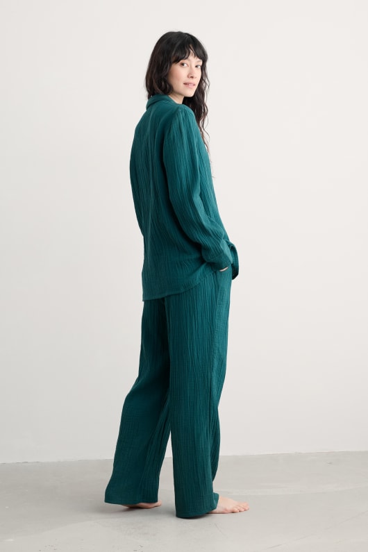 lugn tidvatten pyjamas med gots certifierad ekologisk bomull