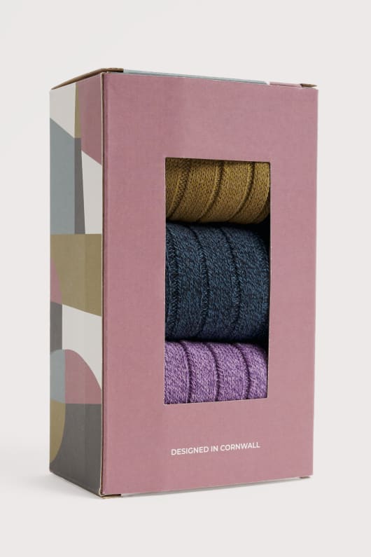 presentförpackning med 3 kvinnor jäkla bra strumpor